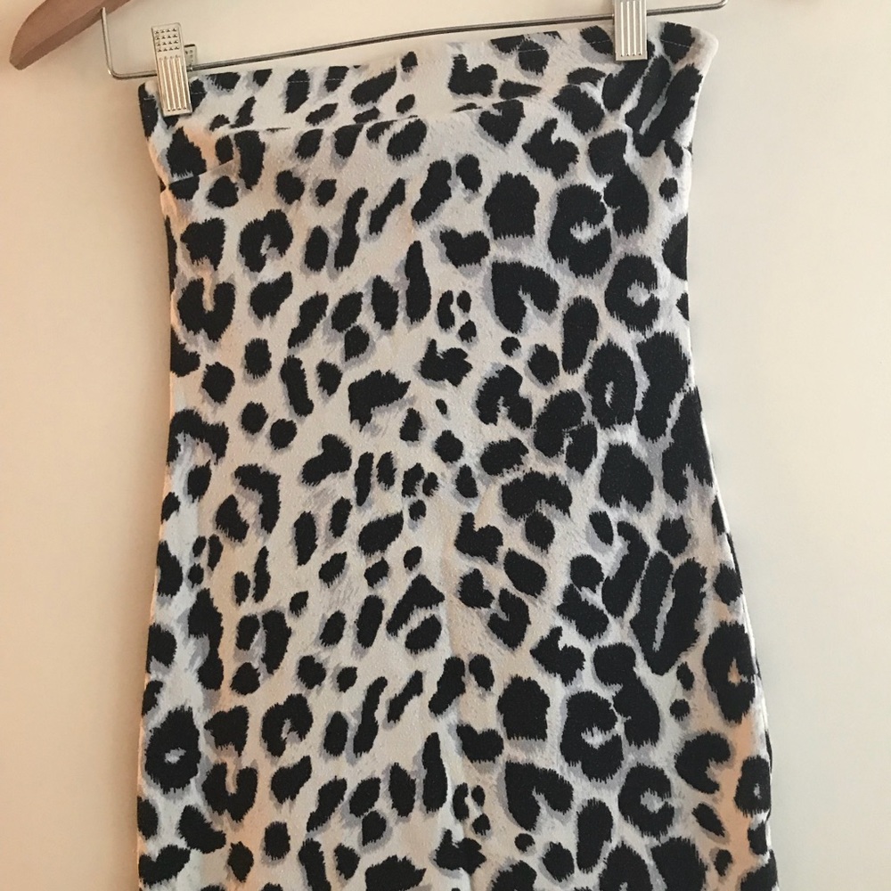 Mini strapless party dress
